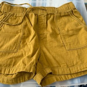 Old navy shorts size medium